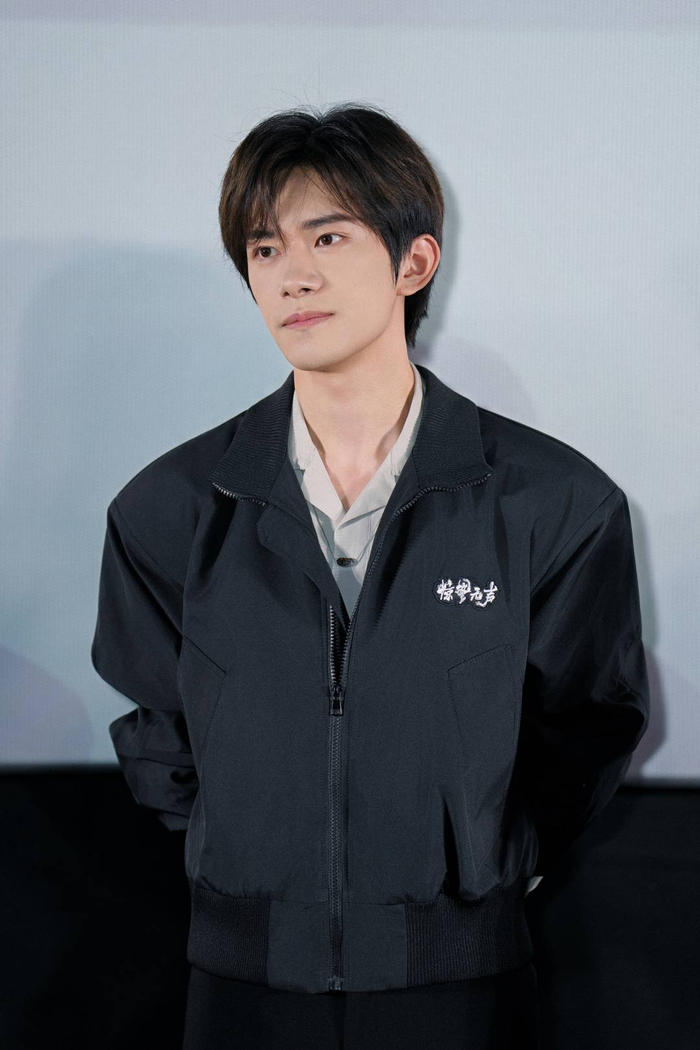 易烊千玺 图据片方