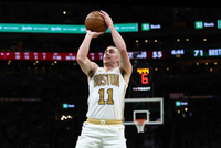 鸭王略冷血！普理查德末节两记三分稳局势 全场砍下26分6板7助