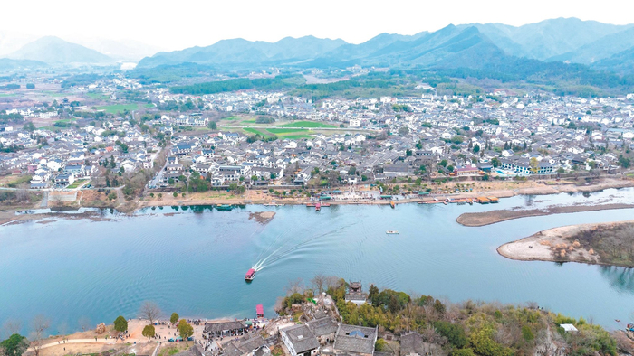 　　2月19日拍摄的泾县桃花潭景区。本报通讯员 赵明 摄