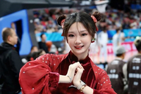 北京男篮主场啦啦队晒队员照：初五迎财神啦💰