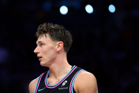 阿德巴约：拉松会做很多数据体现不出来的小事 这都是正面贡献