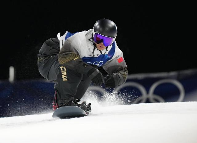 2月5日，中国选手葛春宇在比赛中。新华社记者 夏一方 摄