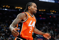 船记：今日有湖蜜冲伦纳德喊 “你们40年来都没拿过冠军！”