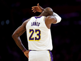 热身后才决定打！雷迪克：詹姆斯赛前不仅膝盖酸痛 还有偏头疼