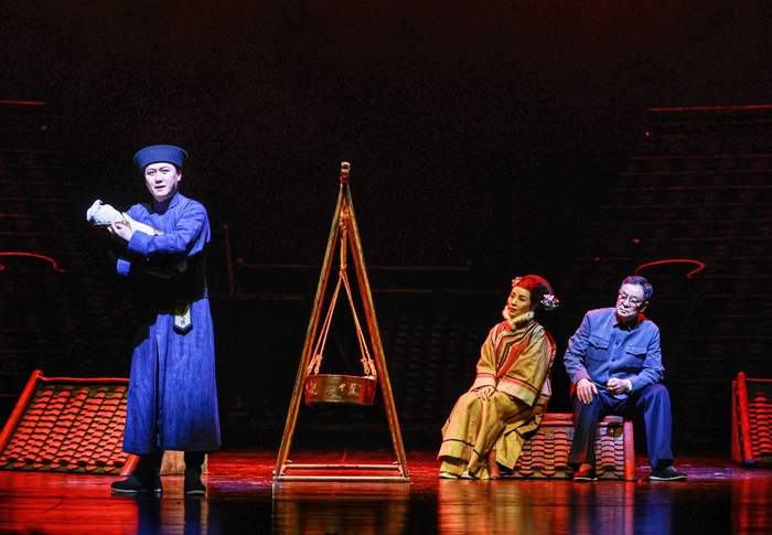 首都剧场春节期间上演人艺《正红旗下》。本报记者 方非摄