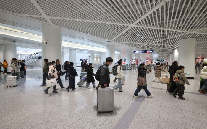 2月21日起，从北京朝阳站出站换乘地铁3号线的旅客，无需再次安检。新京报记者 王贵彬 摄