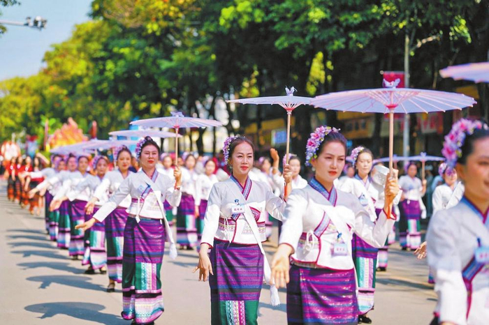 大年初三，澜沧县举办春节（扩塔）民俗巡游活动。澜沧县委宣传部供图