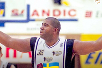 当年这些球星也在欧洲打过球！魔术师/皮蓬/答案/德隆 还知道哪些