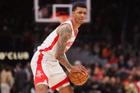 关键三分没能进！小贾巴里13中8得21分4板1助1断1帽 三分8中4