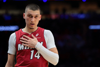 热火背靠背战灰熊 希罗&amp;鲍威尔大概率出战 约维奇&amp;史密斯存疑