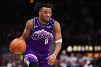 连续8场至少场均18分10助2断！本赛季仅约老师/坎宁安/科利尔做到