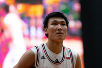 高效发挥！NCAA常规赛-淡厚然替补出场22分钟 4投3中得到7分1断