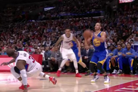 保罗谈被库里晃倒：这种事不可避免 有年轻球员怕被晃倒而不想防