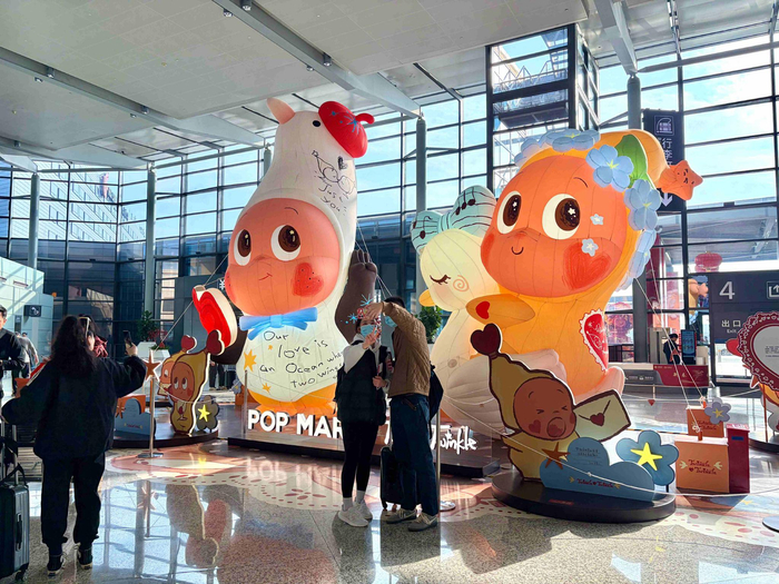 图为上海虹桥国际机场T2航站楼候机厅（杨子华 摄）