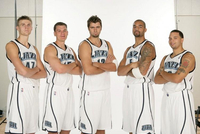 德隆：奥库若在现在打球会赚大钱 AK47除投篮外无所不能