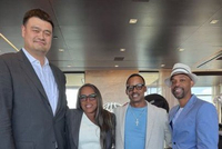 岁月如梭！WNBA名宿晒出与姚明&amp;弗朗西斯及阿尔斯通合影