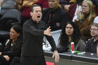 开局5-28！骑士主帅：首节是整场比赛的缩影 我们挖了一个大坑