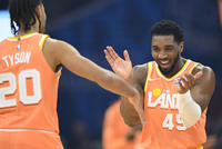 米切尔：交易体现了管理层对我们的信心 要把良好的势头保持下去