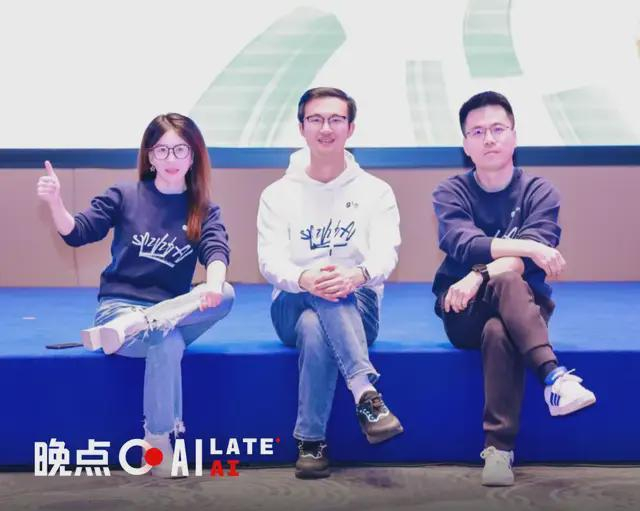 * 题图：从左至右为千寻联创郑灵茵、千寻联创高阳、千寻创始人韩峰涛