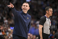 阿德尔曼：17次失误送给对手24分很致命 今晚表现更好的球队赢了