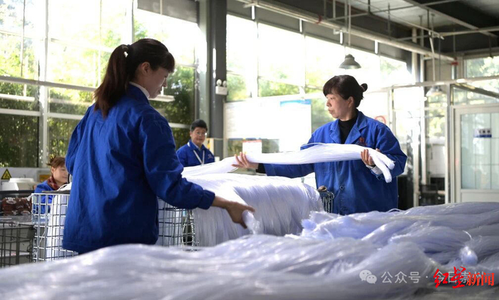 ▲企业正热火朝天地生产