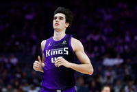 好好练级！42号秀雷诺9中5拿10分13板2助&amp;4前场板 正负值+10