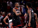 虐菜还行！火箭半场22个助攻也有多达14次失误 阿门个人4失误