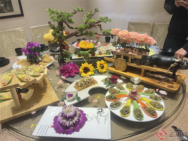 云南特色鲜花宴 拾野·花膳供图