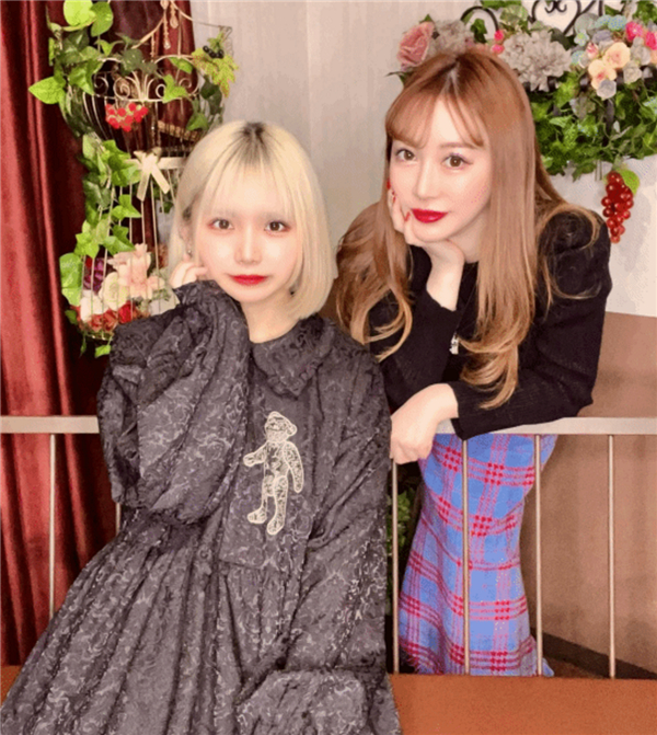 由香及女儿照片