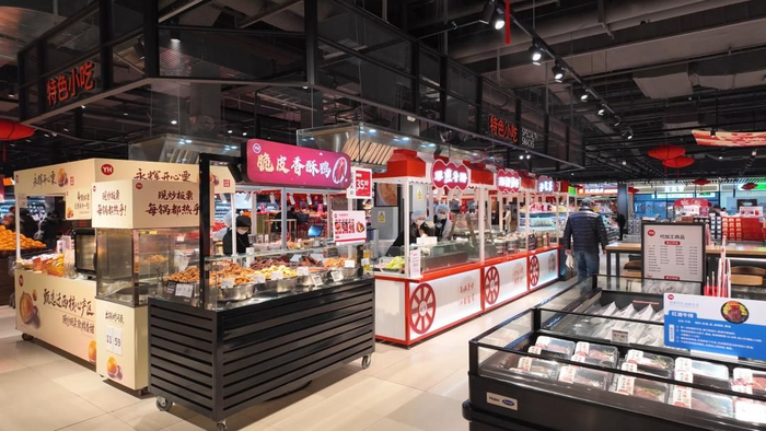 永辉超市的特色小吃区 图/宋琦钰 摄