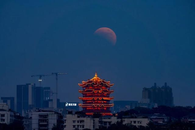 △2022年11月8日，武汉，月全食。