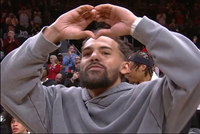 市长甜蜜比心！老鹰主场致敬特雷·杨 后者深受感动眼眶泛红