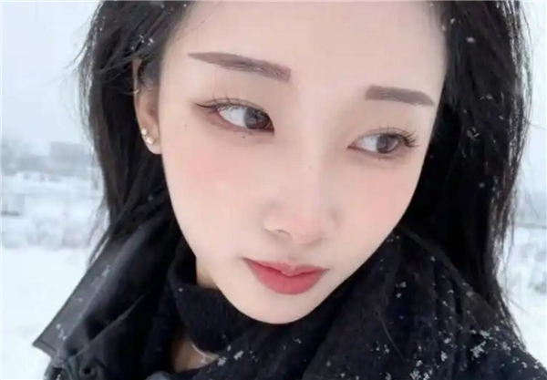 金某发布在社交媒体上的照片