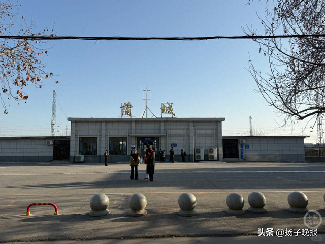 小倢乘车的蒲城站。受访者供图