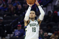 外线靠谱！库兹马14中6砍下17+4+5 三分10投5中