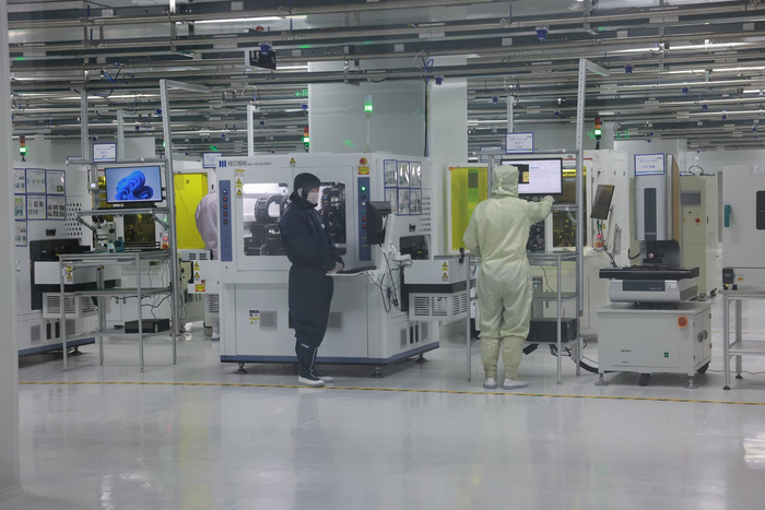 四川九华光子通信技术有限公司的智能制造生产线。陈萧宇 摄