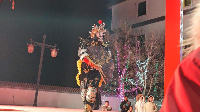 春节期间，承德隆化的民俗表演。隆化县旅游和文化广电局供图