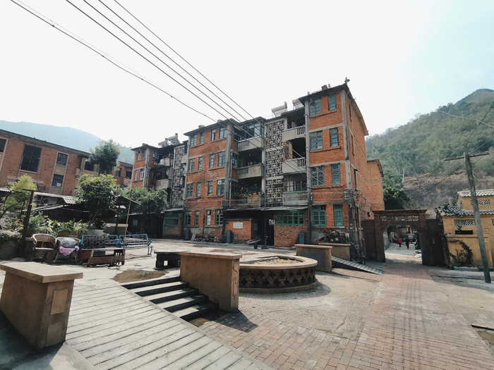 职工家属院。罗俊丽 摄
