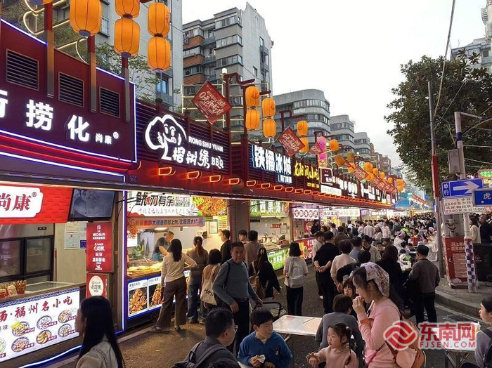 �������ڴ�����ʳ��Ʒ��С�ԡ�