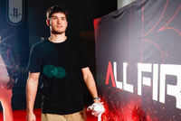 火箭入场穿搭：申京&amp;杜兰特均选择黑色套装 小贾卫衣短裤休闲风