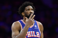 予取予求！恩比德半场12中6砍最高21分 罚球9中8