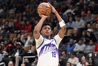 中投很丝滑！贝利上半场11投6中&amp;罚球3中3 砍下16分