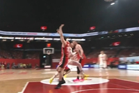 马场雄大不满吹罚！杨毅：从世界杯开始 日本这几年占便宜太多了