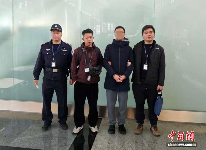 专案组于2025年10月至2026年1月间，先后抓获3名犯罪嫌疑人。上海市公安局徐汇分局 供图