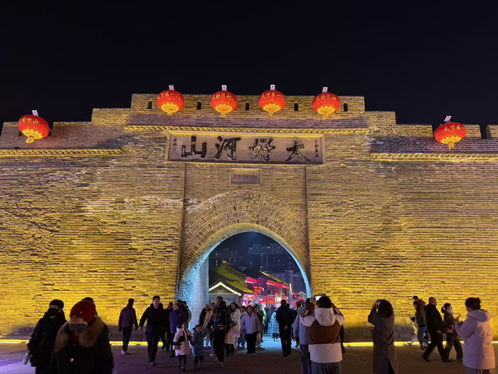 �����ڼ䣬�żҿڴ��Źų����������˲����ο͡���С��/��