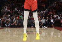 持续低迷！芬尼·史密斯首节4分钟2次犯规没得分 正负值-10