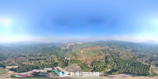 　　贵州毕节七星关区拱拢坪国有林场航拍图