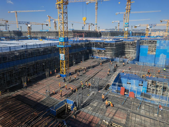 图为昆明长水国际机场T2航站楼北段建设现场。新华社记者浦超 摄