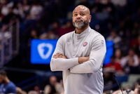 活塞主帅谈球队特质：每当需要有人站出来时 球员总会挺身而出