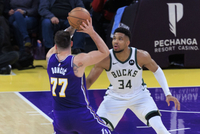 2020年代总得分：东契奇12857分第1 字母哥2 约基奇3 德罗赞6